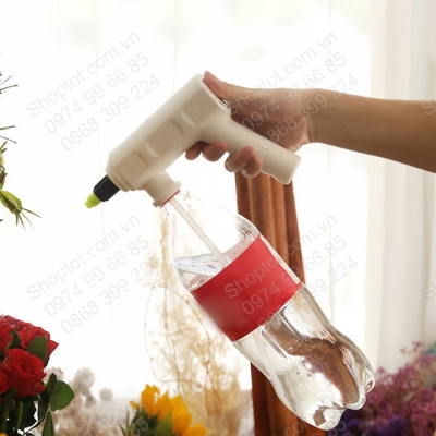 Đầu xịt tưới cây chạy pin sạc gắn chai nước có sẵn, loại vòi ngắn có hẹn giờ