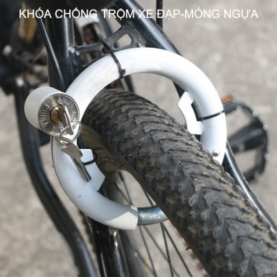 khoa xe dap mong ngua