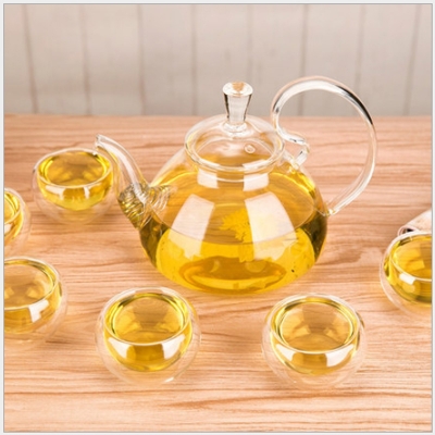 bo am chen uong tra thuy tinh