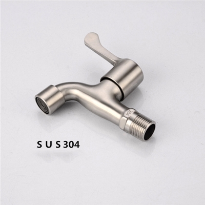 voi nuoc lanh gan tuong inox 304